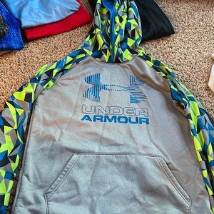 Youth XL under Armour sweatshirt